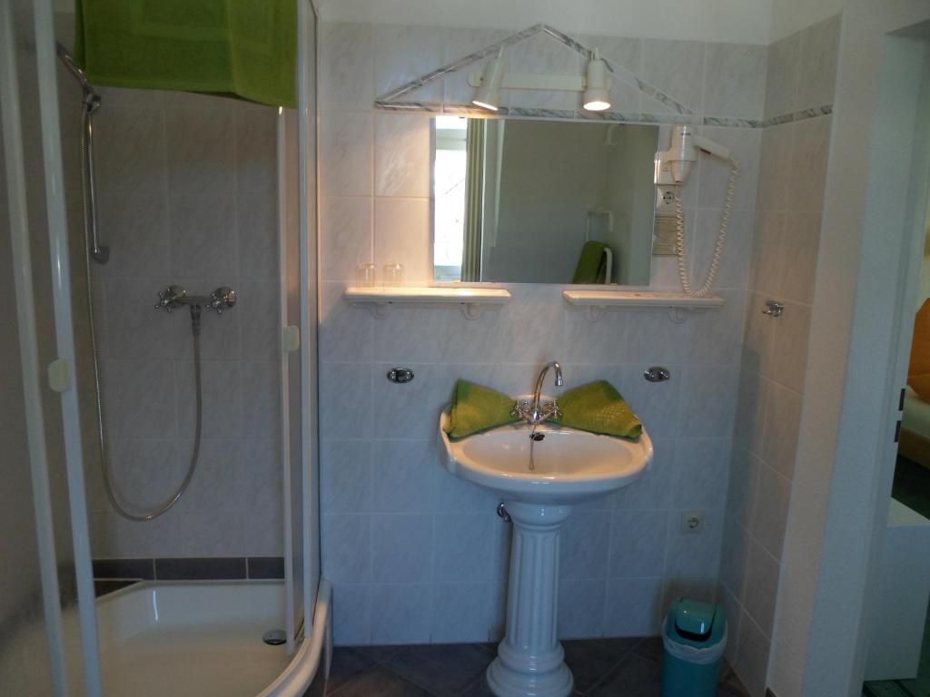 Hotel Schloonsee Garni Seebad Bansin Oda fotoğraf